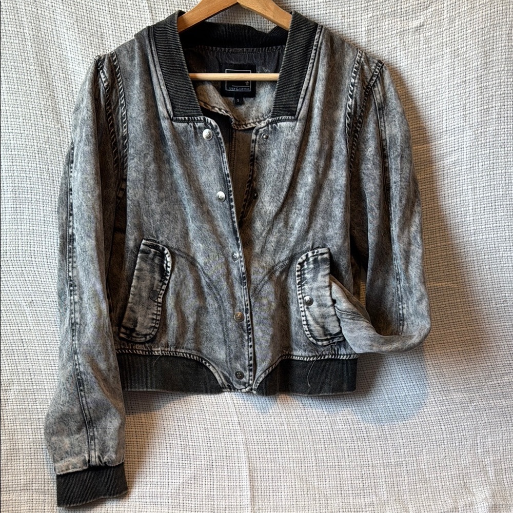 Women's Gray Denim Jacket